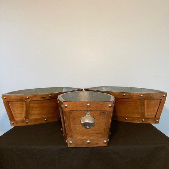 Pottery Barn Rivet Boat Cooler 🥰 - Picture 2 of 9